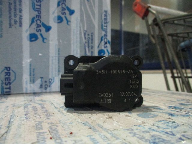 Motor da comporta da sofagem FORD Focus C-Max (DM2)