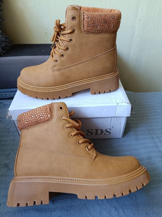 Nowe buty zimowe damskie