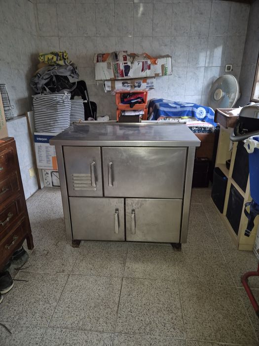 Fogão em inox a lenha