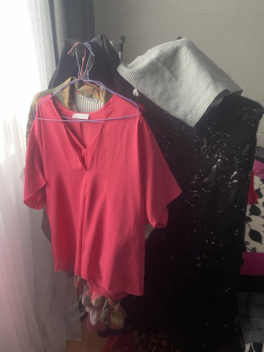 Лоти жіночого одягу