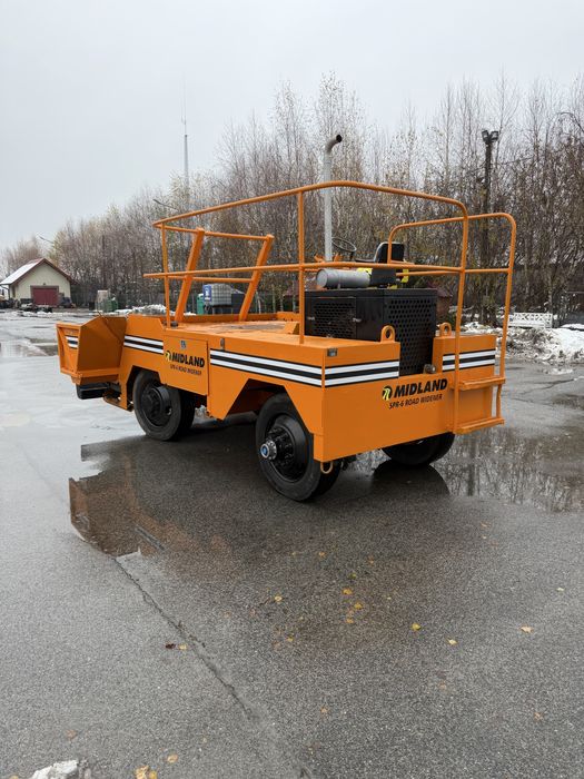 Ukladarka do poboczy Midland spr-6