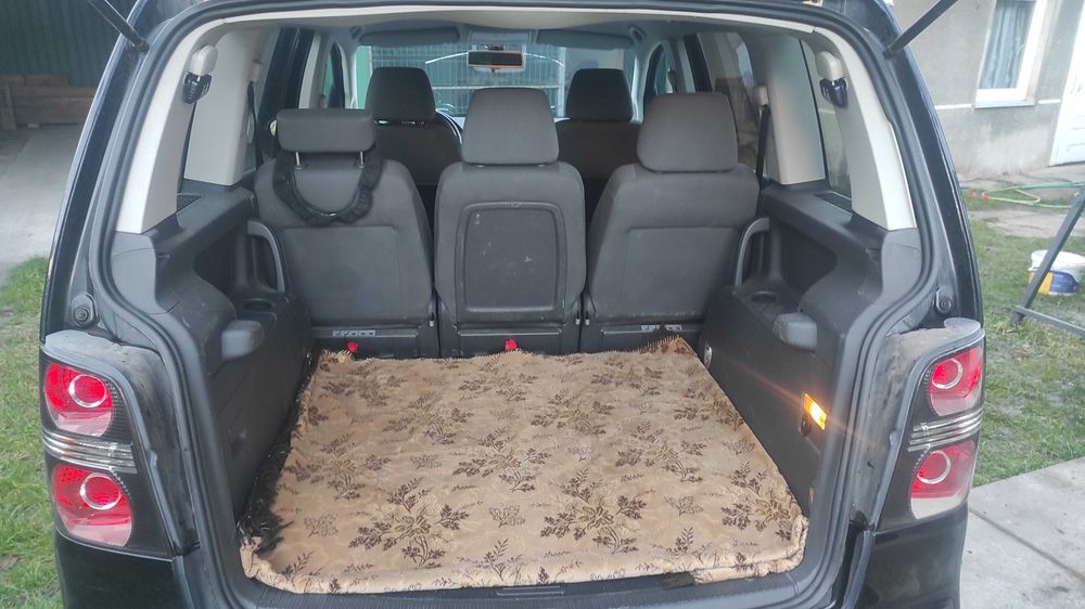 Volkswagen Touran 2010 1.4 бензин