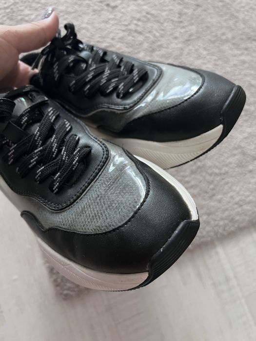 Теплые кроссовки Calvin Klein 38р.