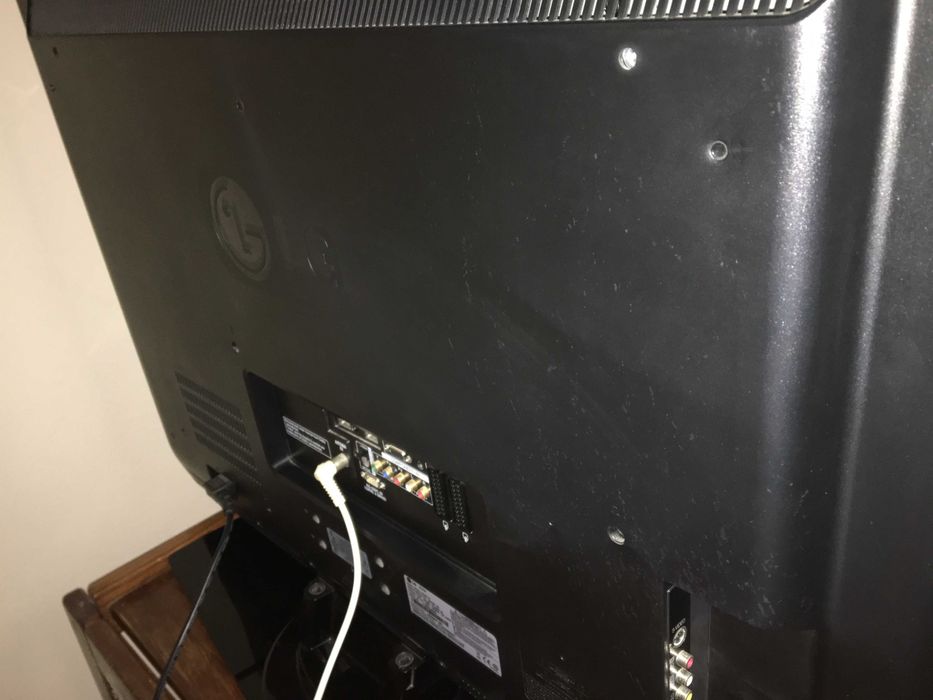 Televisão LG 37LF65 Full HD totalmente funcional 37"