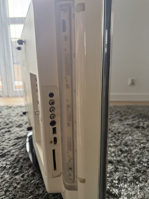 Telewizor TV Philips Ambilight 32” 32PFL7603D/12