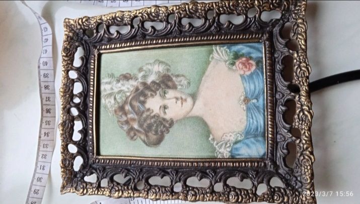 Продам шолкографія в латуній рамці