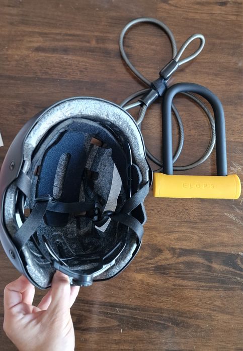 Conj. Acessórios p uso desportivo (Capacete/Cadeado)