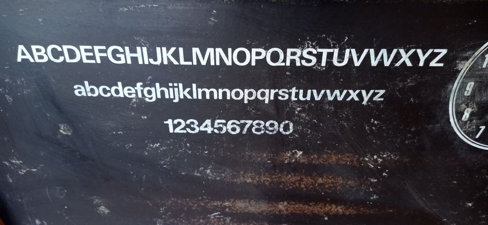 Quadro de trabalho escolar.