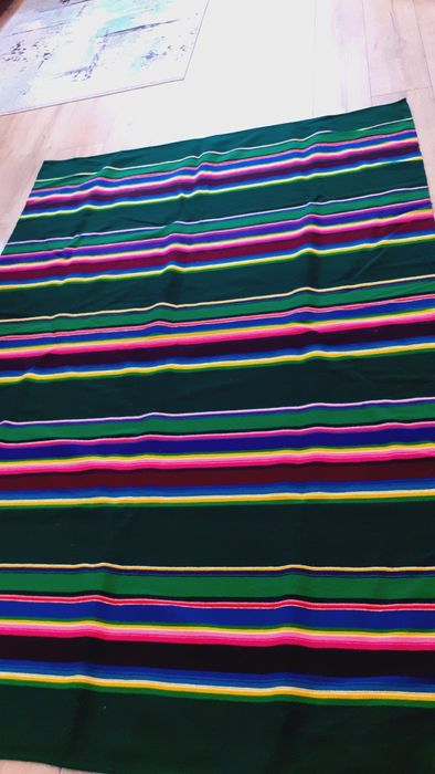 Narzuta kapa nowa wełnianiana żywe kolory z czasów PRL bardzo ładna z