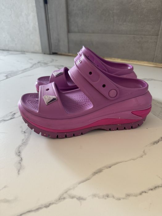 Продам  очень удобные crocs