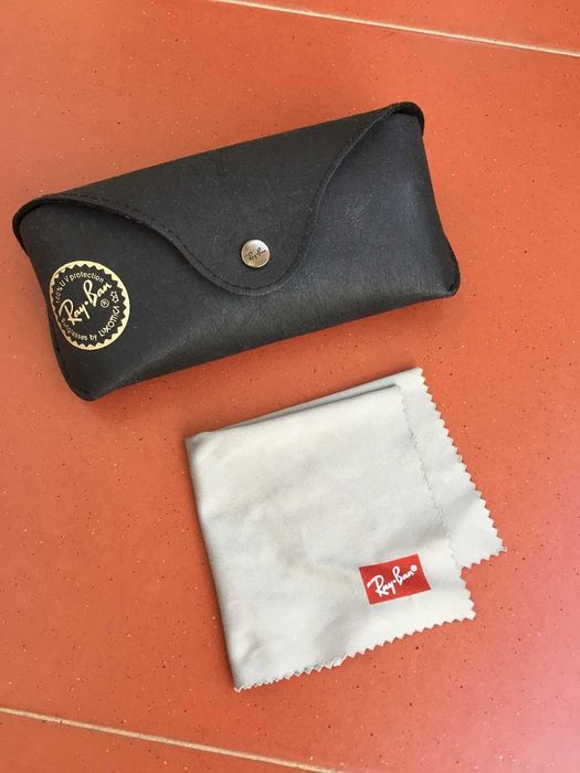 Caixa para guardar óculos sol RAY BAN -- Só caixa + pano limpeza -- 03