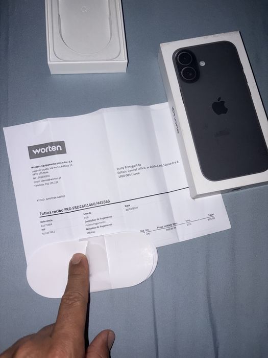 iPhone 17 265GB.