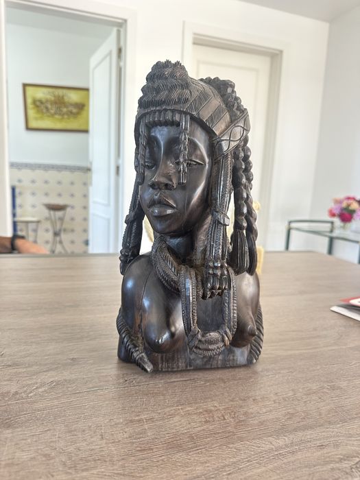 Busto Africano em Ébano genuíno