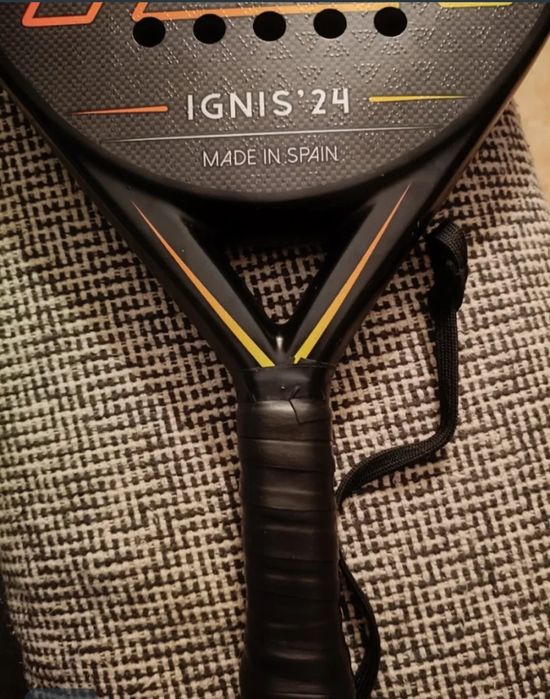 Vendo Raquete de Padel Alkemia Ignis 2024 em bom estado
