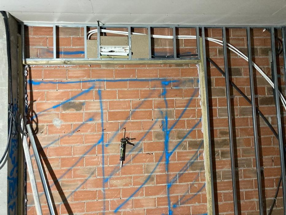 Filtetos  pladur/ restauros .Ar condicionado . Empresa com Alvará