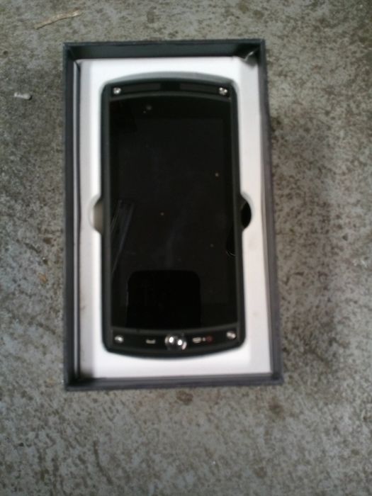Smartfon Hammer force