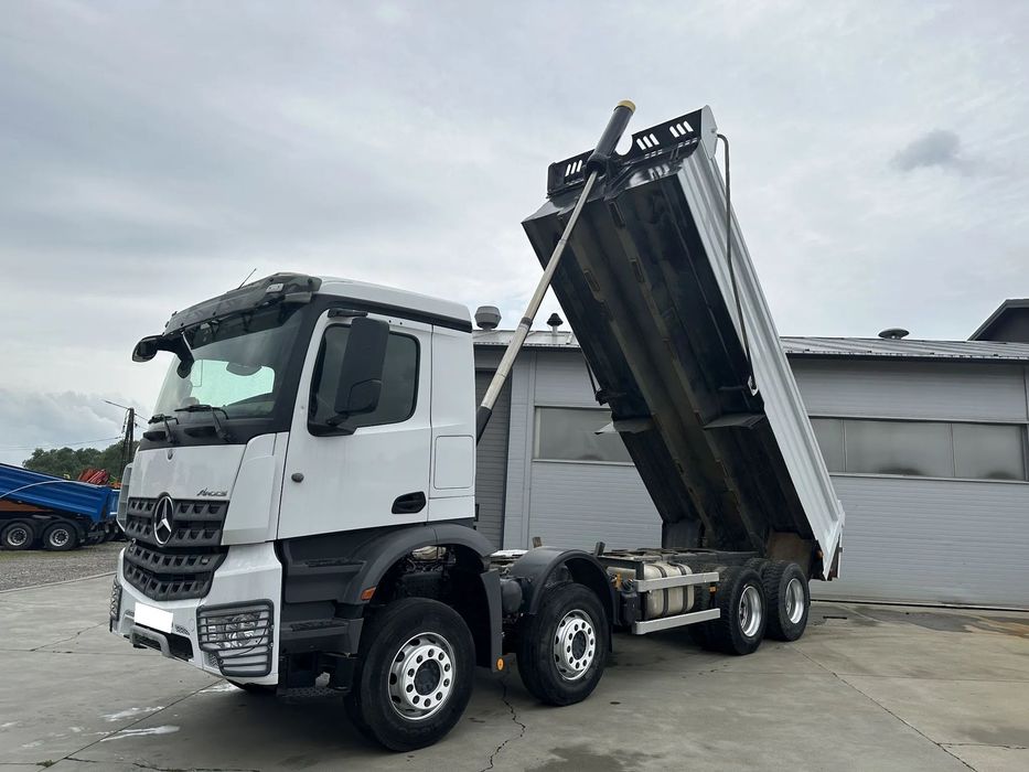 Mercedes-Benz Arocs 8x4 wywrotka  mercedes Arocs 8x4 3240 wywrotka 2015 rok