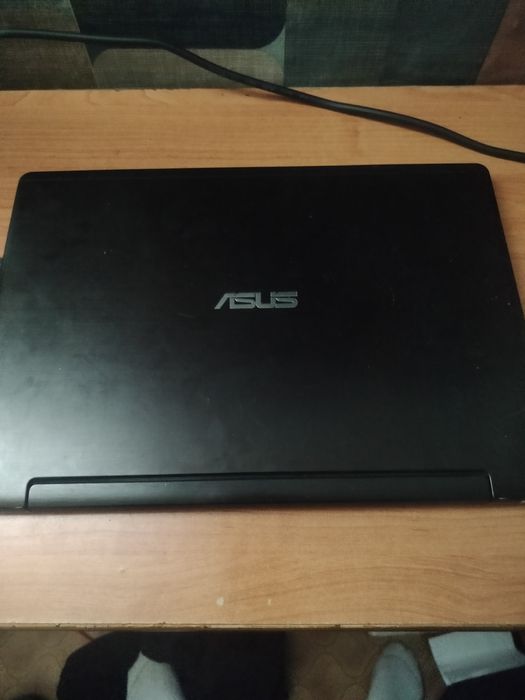 Laptop asus  i7 8gb NVIDIA 2gb 200ssd