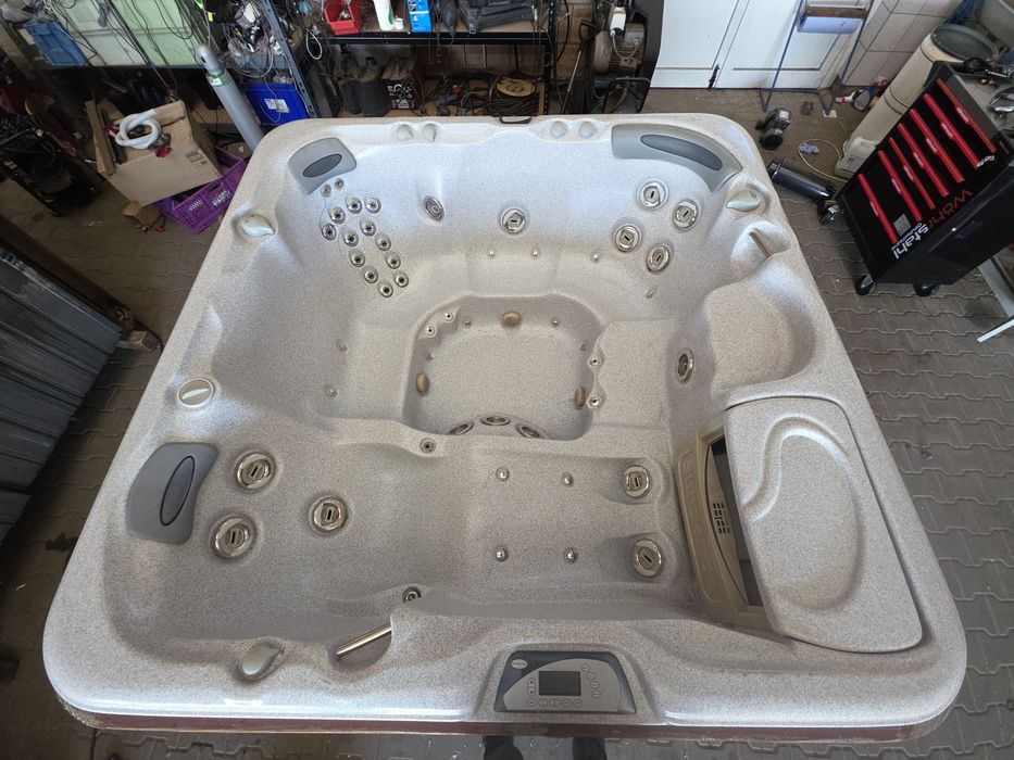 Jacuzzi całoroczne sundance spas cameo 226x226cm taras ogrod