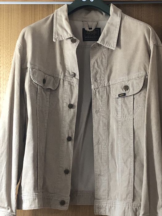 Casaco bege LEE novo