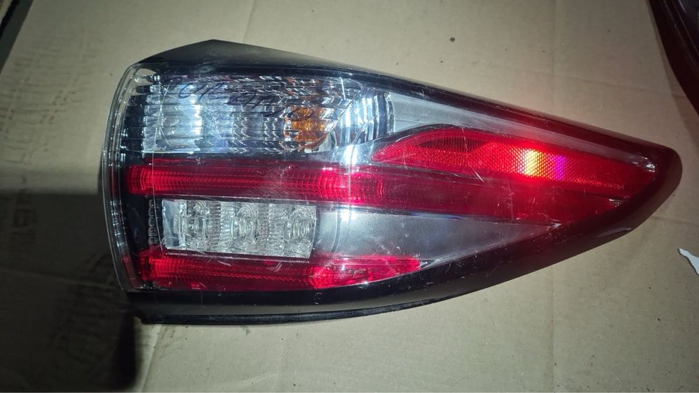 Фонарь  задний  правый  Nissan Murano Z52 2015-18 гг есть много