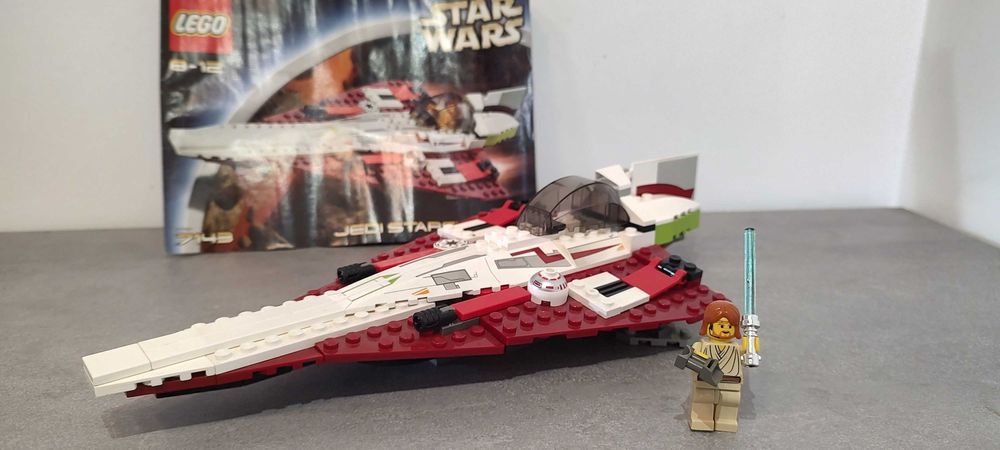 LEGO Star Wars 7143 (Jedi Starfighter)