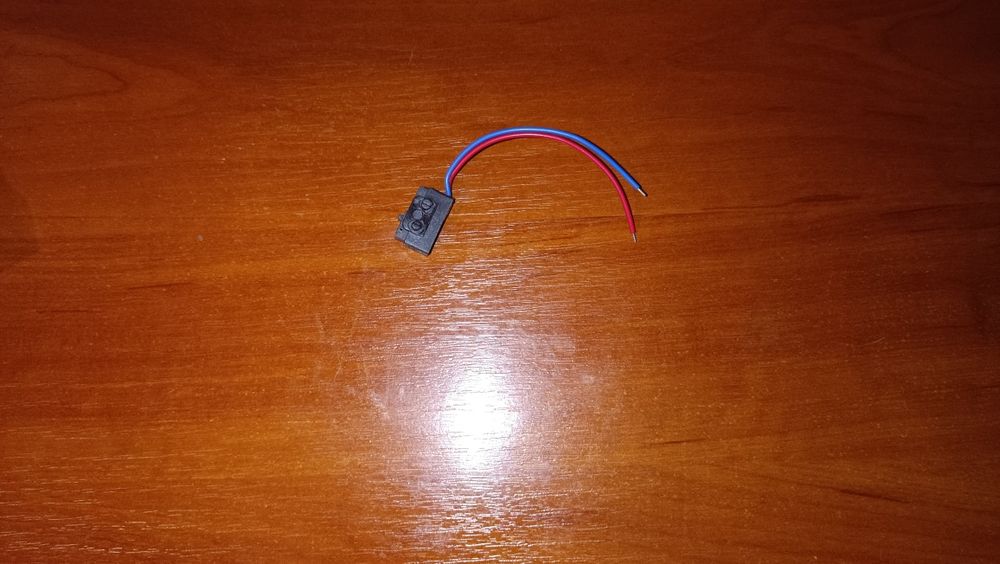 Продам микропереключатель для Golf 4