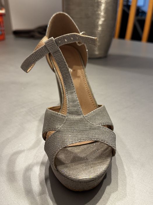 Sapatos de Senhora lindissimos
