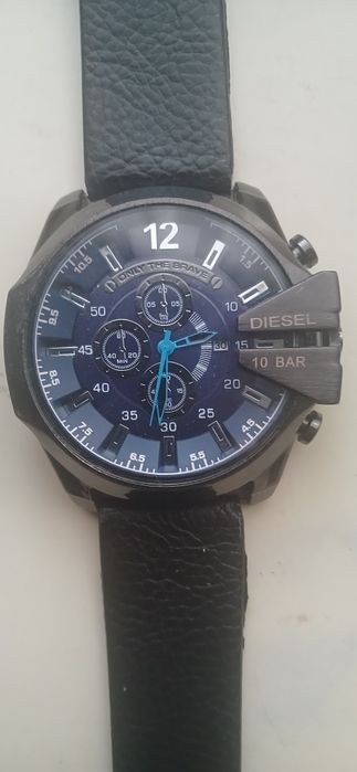 продам чоловічий годинник Diesel
