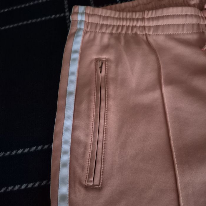 Жіночі спортивні штани Adidas SST PB  Пудровий/Персиковий колір