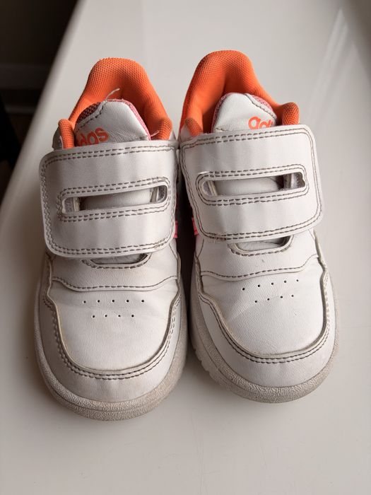 Кросівки адідас для дівчинки 26,5