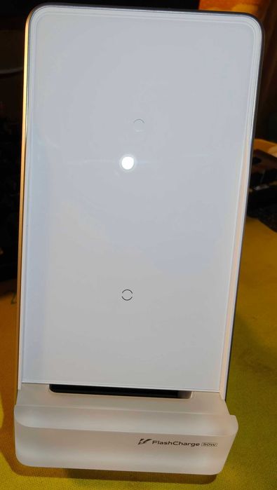 Бездротовий зарядний пристрій vivo 50W Wireless Flash Charger