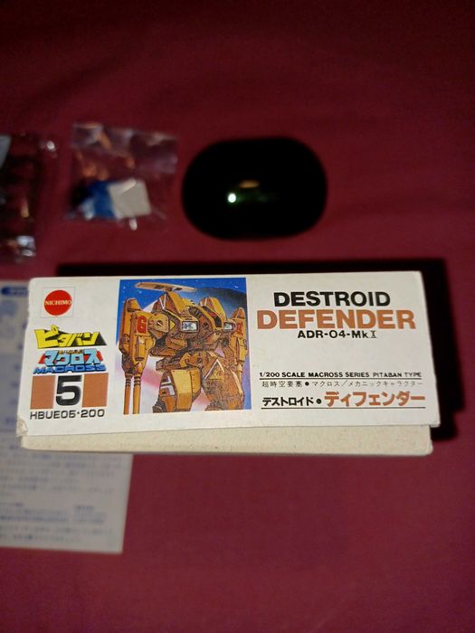 Robot destroid defender