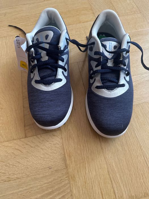 Buty sportowe Under Armour Charged 37,5
