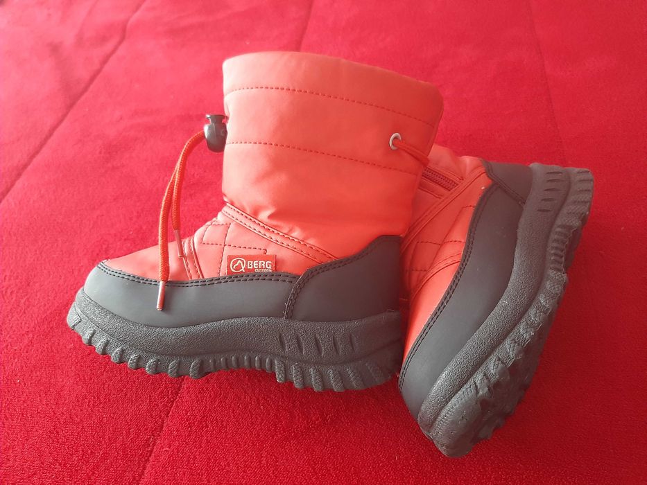 Botas Vermelhas Berg 26