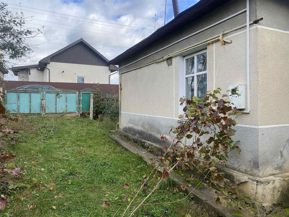 Буд нок 15 км від міста