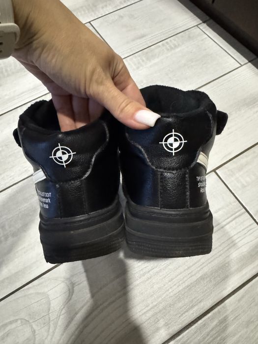 Зимове взуття на хлопчика