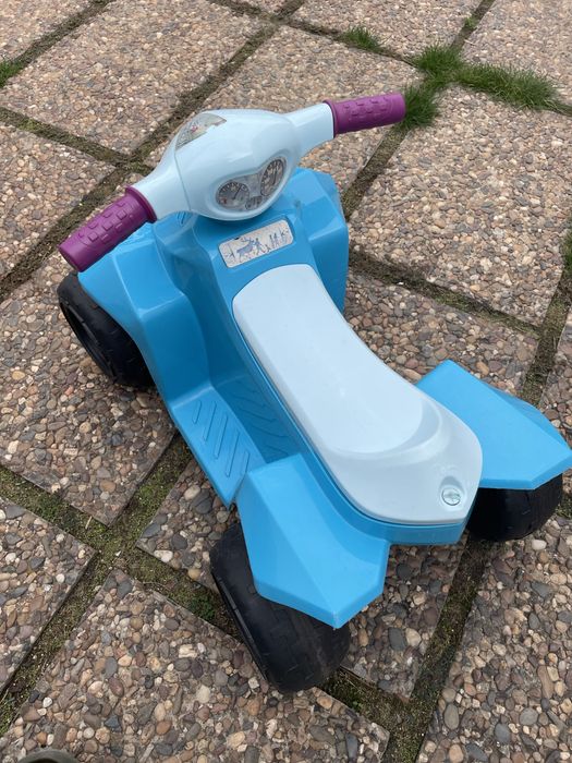 Moto 4 Frozen a bateria