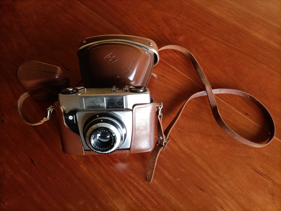 Camera Equipment + Tripod + LG Monitor + Vinyl Records + Computer Stand64739474807937121