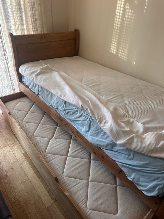 Cama individual com gavetao e dois colchoes