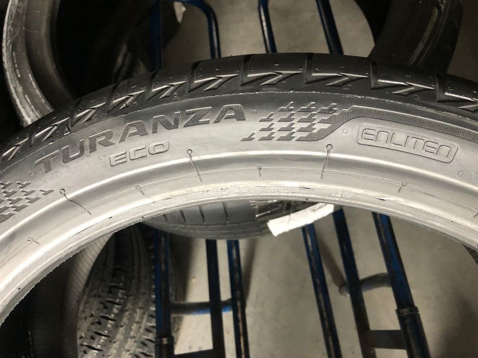 Шини різноширокі 235/45/21+255/40/21 Bridgestono Turanza eco