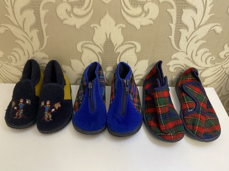 Нові дитячі тапочки