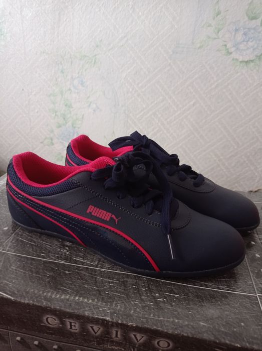 Кросівки жіночі PUMA