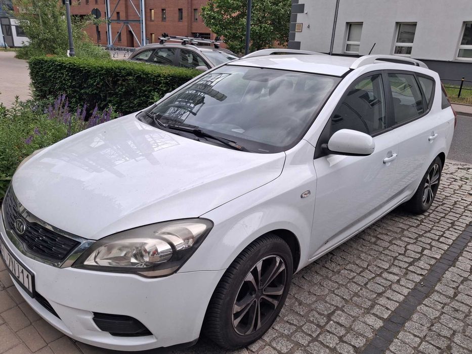 sprzedam samochód Kia Ceed