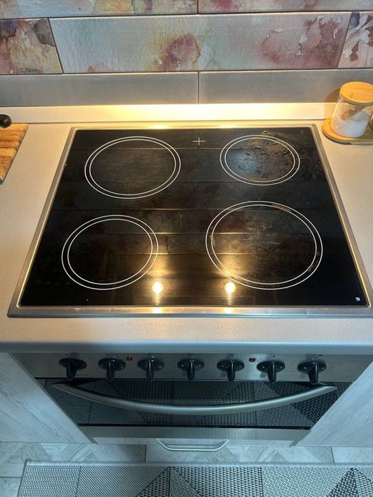 Духовка з електричною плитою