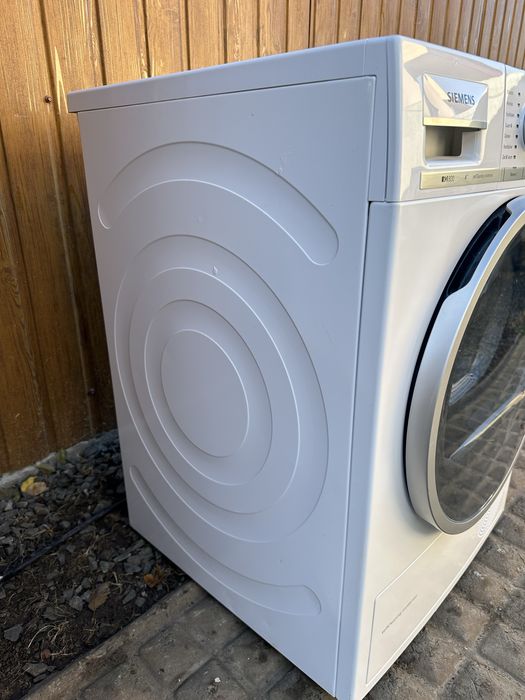 Сушильная машина Siemens iq800 WT47Y701/09