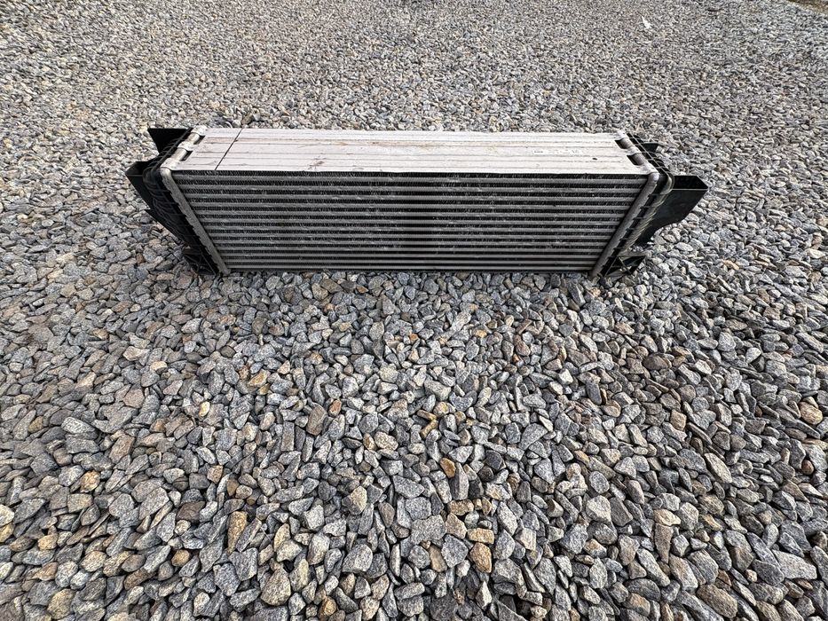 Інтеркулер на BMW  X1.  F48