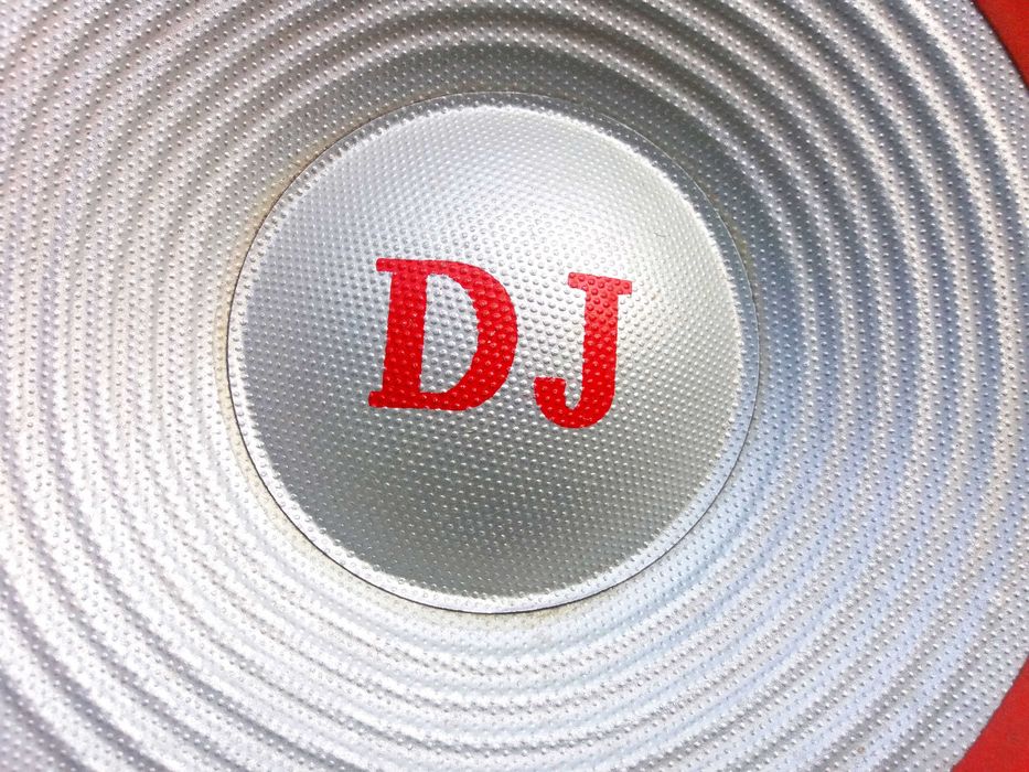 25 см. Для роботи достатньо лиш самої магнітоли. Легкий. Яскравий!