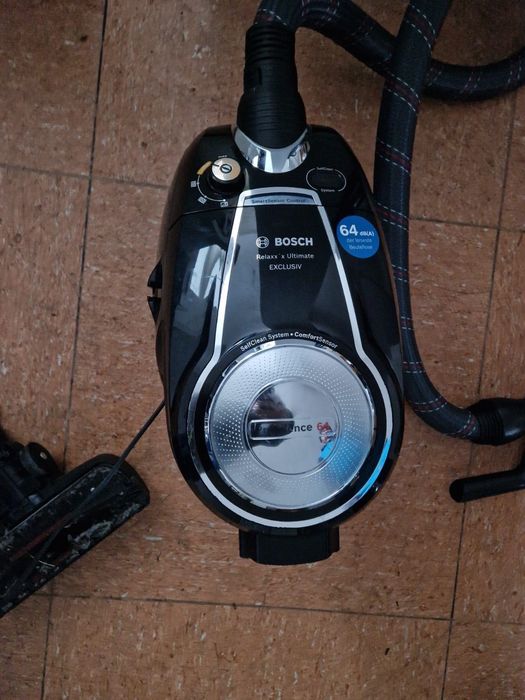 Продам пилососи б/в