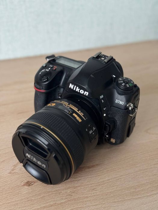 Об'єктив Nikon AF-S NIKKOR 85mm f/1.4G